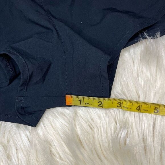 Under Armour fly by 2.0 shorts sz medium - Picture 4 of 7